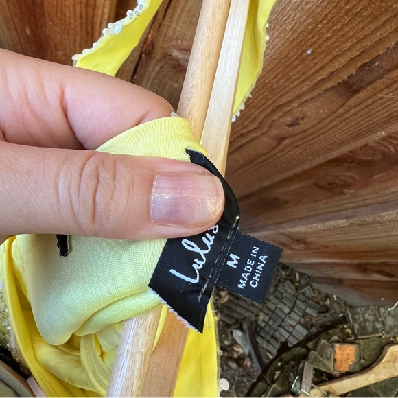 Yellow Sequin Flowers Beaded Bodycon Mini Dress 🌿 - Picture 9 of 11